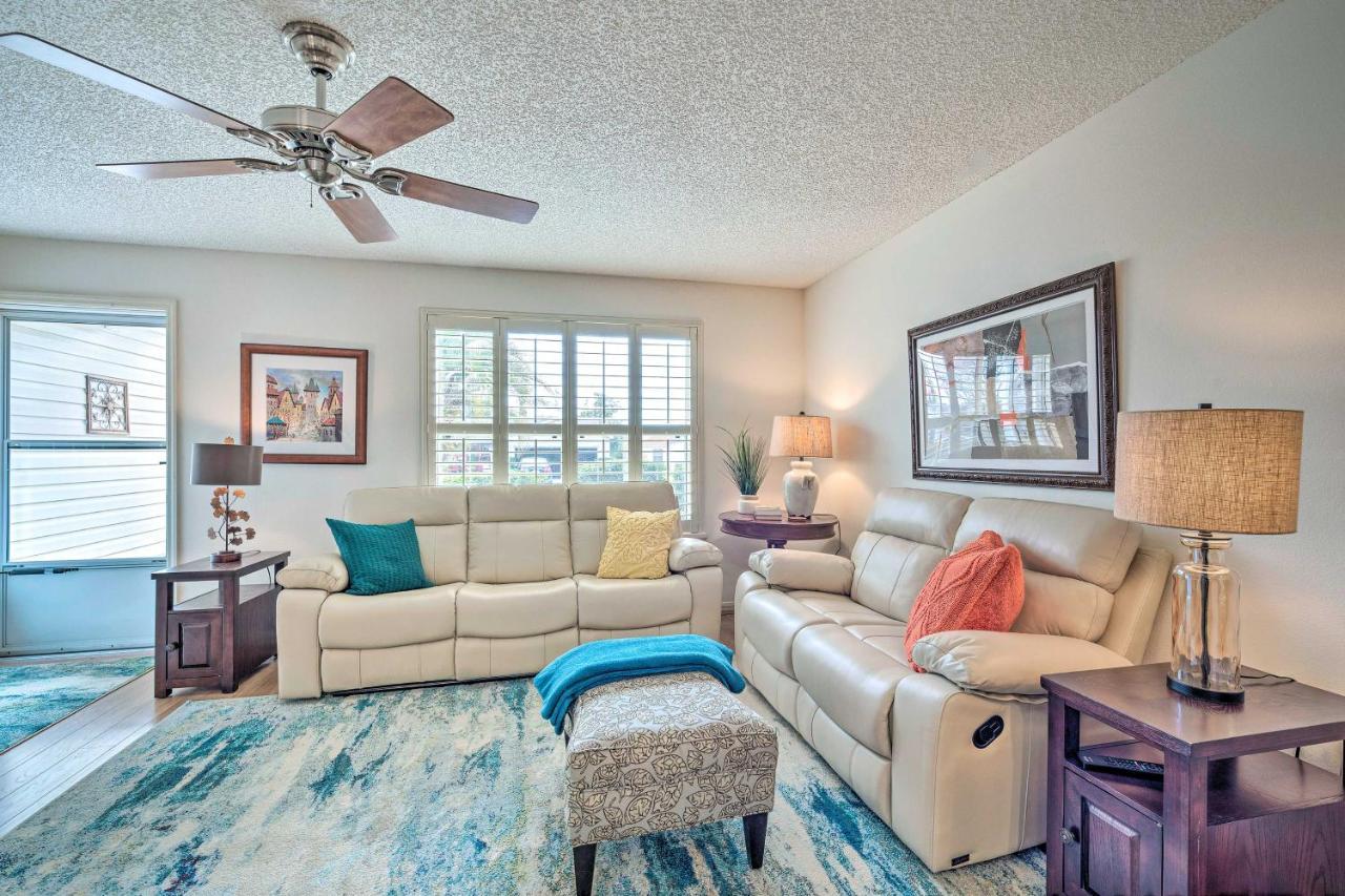 Home In The Villages With Lanai And Private Hot Tub! Exterior photo